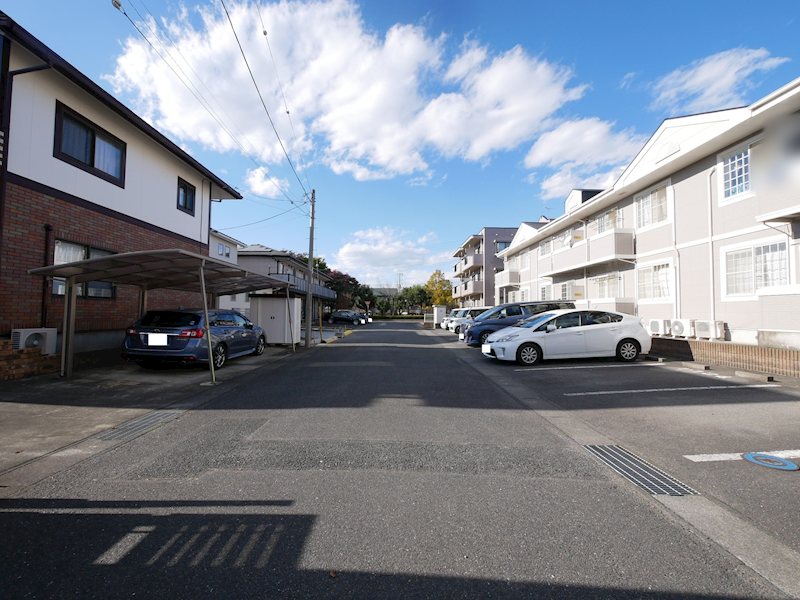 駐車場　敷地内駐車場