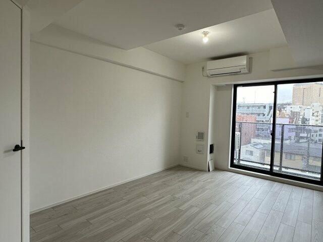 居室・リビング　写真は同タイプ住居です。