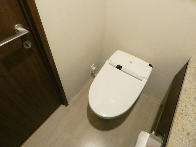 トイレ　※別部屋の参考写真です。