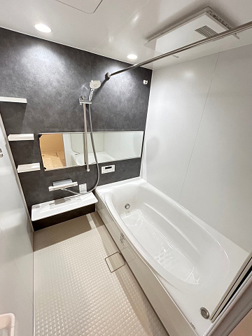 バス・シャワールーム　ゆったり過ごせるお風呂です