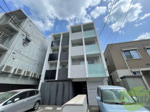 建物外観　札幌市東区北１０条東「ラ・コーザＮ１０」