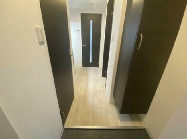 玄関　※同施工別建物参考写真