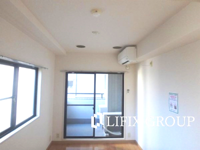 居室・リビング　窓側リビング