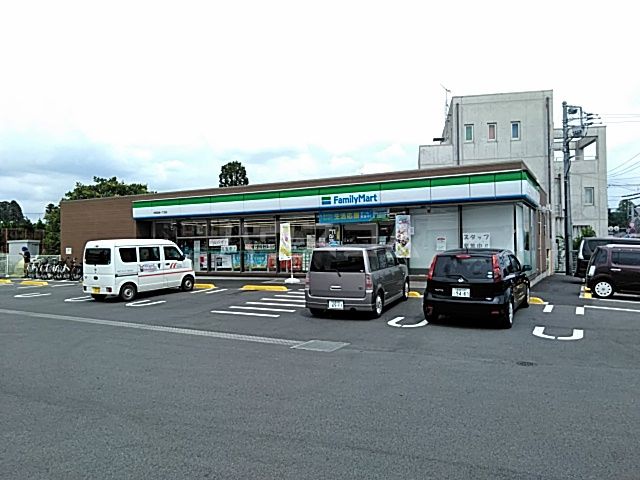 コンビニ　ファミリーマート宇都宮峰一丁目店（コンビニ）まで590m