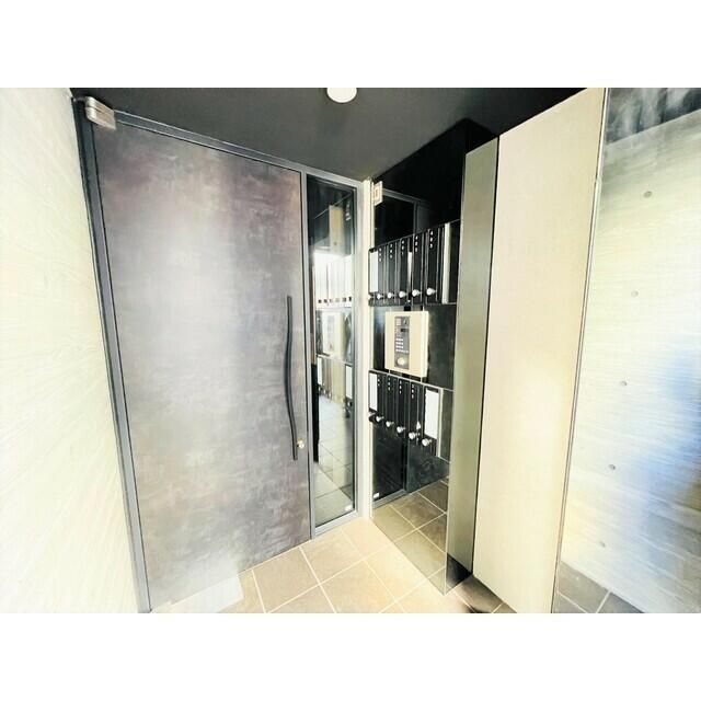 エントランス　清潔なエントランスです