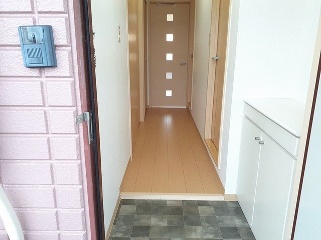 玄関　明るい玄関です