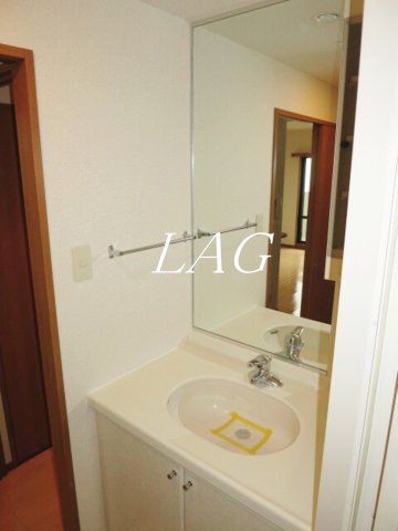 洗面設備　洗面台です。