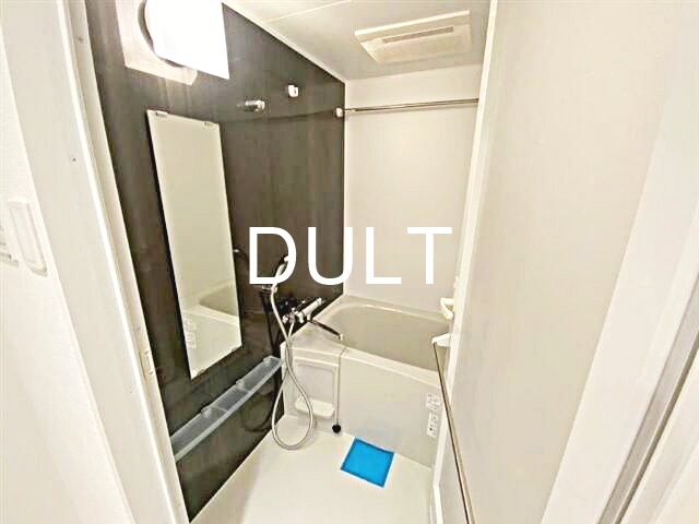 バス・シャワールーム　バスルームです。