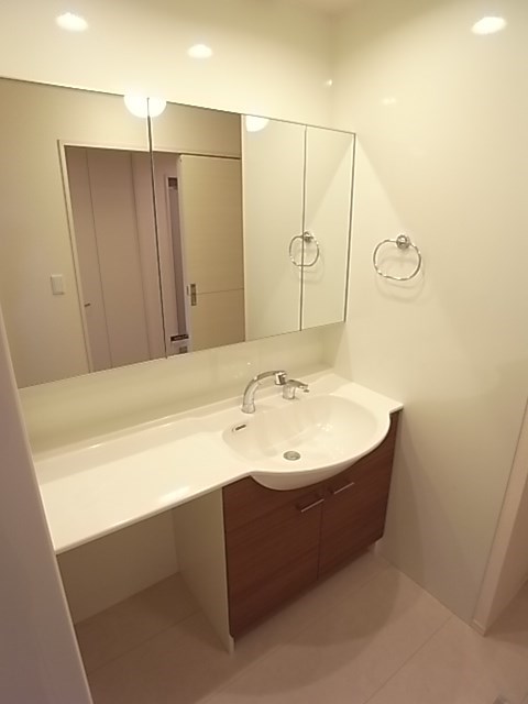 洗面設備　広い洗面スペース