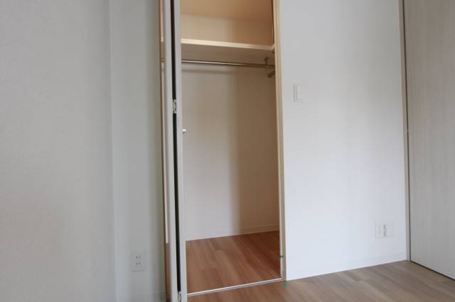 収納　３０１号室室内参照