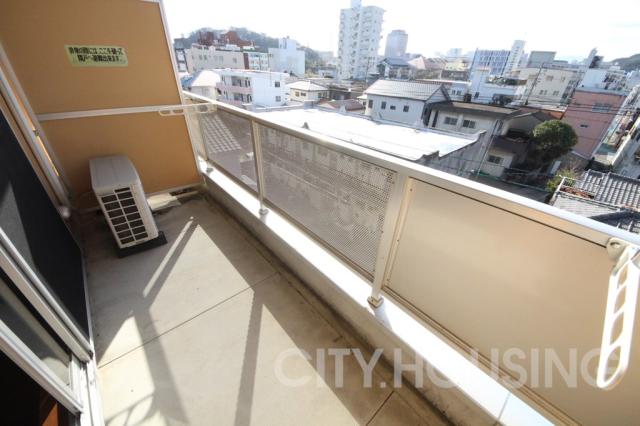 バルコニー　※同タイプ部屋の写真です。
