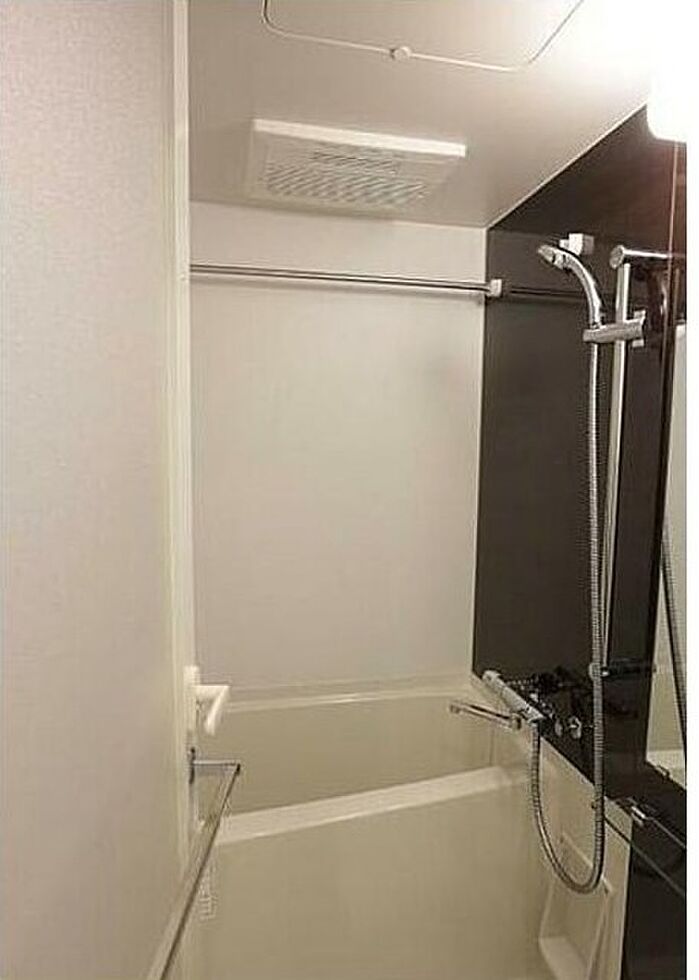 バス・シャワールーム　※別部屋の参考写真です。