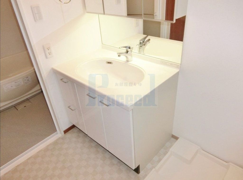 洗面設備　うれしい独立洗面台！