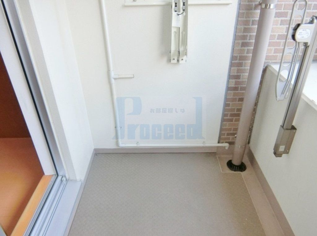 バルコニー　明るいバルコニー！