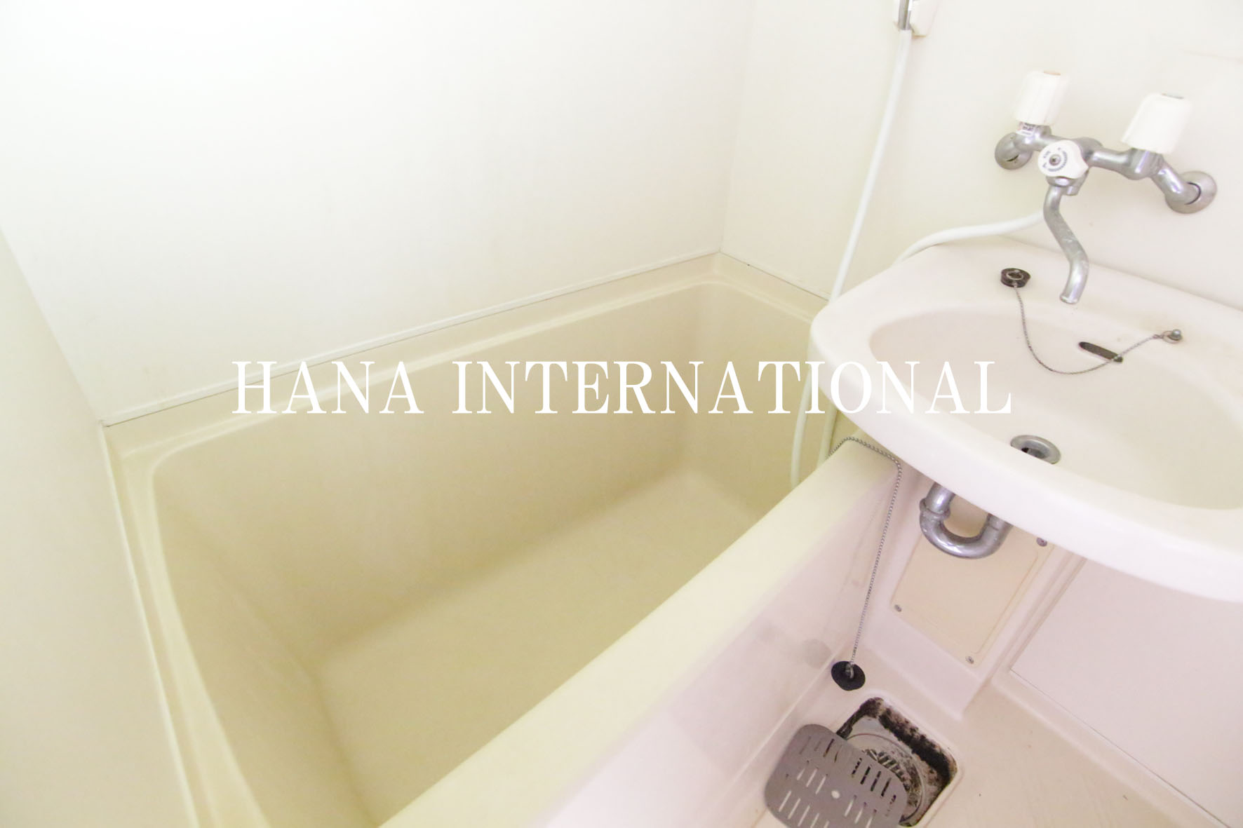 バス・シャワールーム　同物件の別部屋参考写真です。