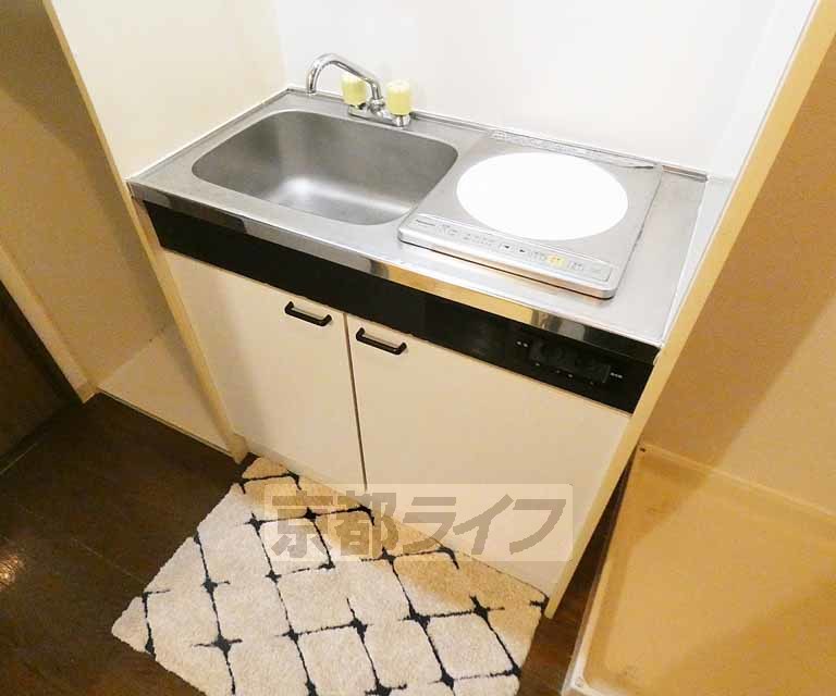 キッチン　コンパクトなキッチンです。