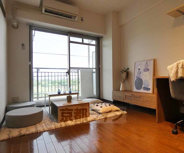 居室・リビング　日当たりのいい室内！