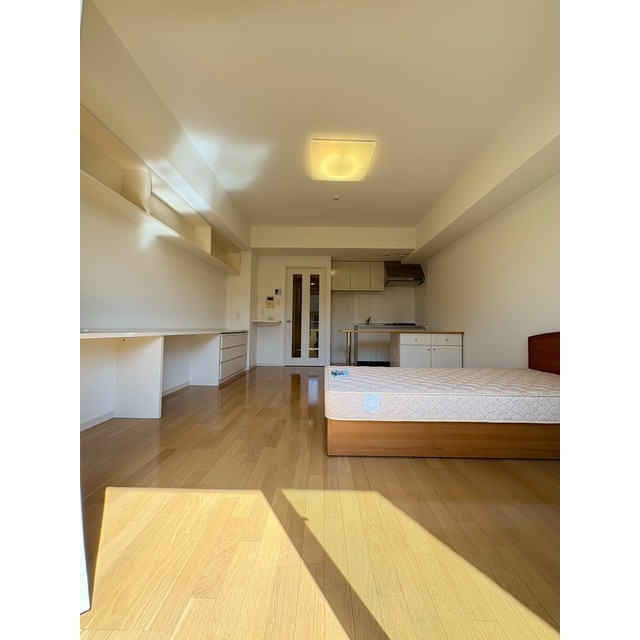 居室・リビング　別部屋参照・現状優先／家具有無については