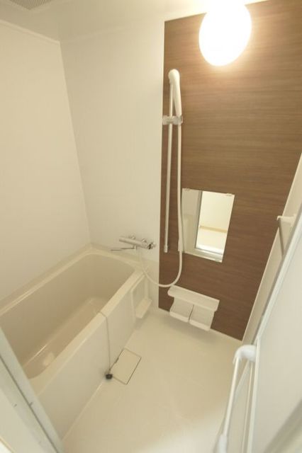 バス・シャワールーム　【浴室】浴室