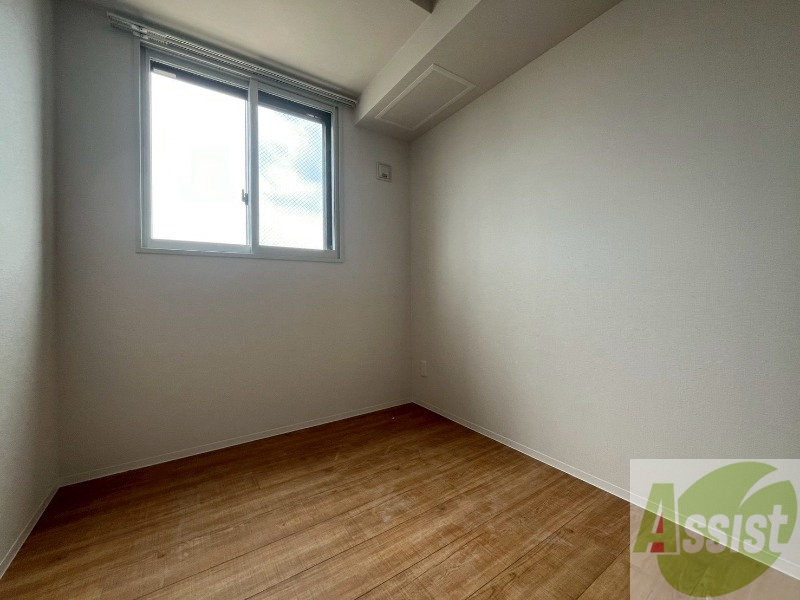 その他部屋・スペース　こちらのお部屋は光が差し込む、温かみのあるお部屋です。