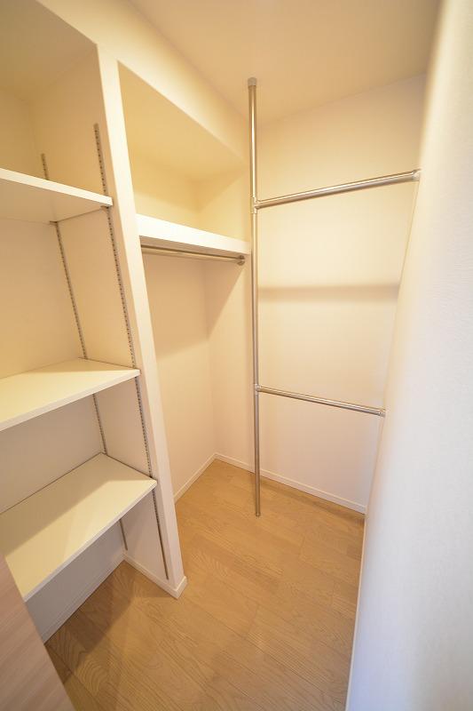 収納　アビエール松屋町　ウォークインクローゼット