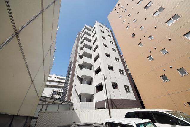 建物外観　地上10階建て