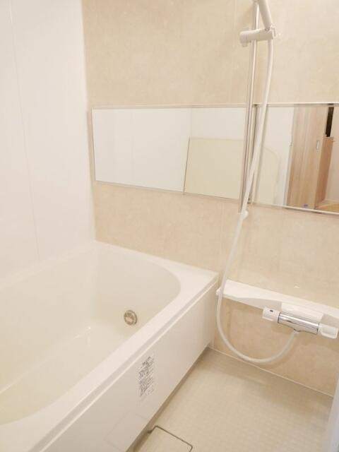 バス・シャワールーム　バスルーム