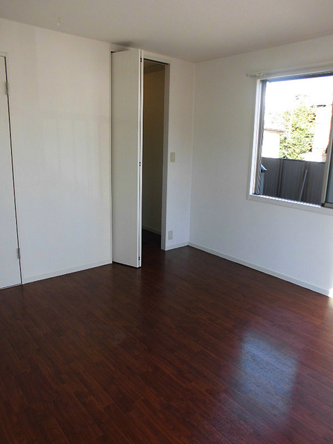 居室・リビング　前回募集時の写真です。現況優先