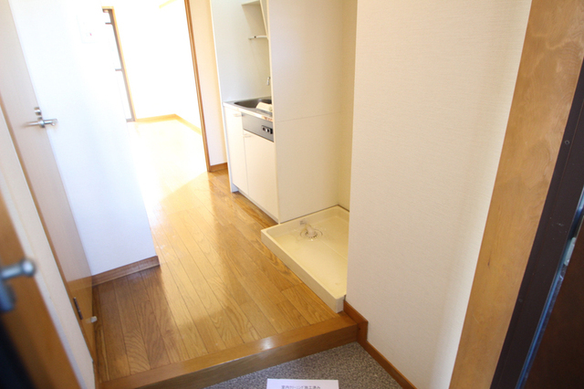 玄関　※別室の参考写真の為、現況優先です。