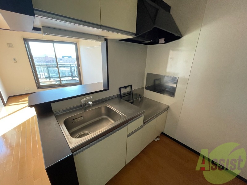 キッチン　キッチンはカウンターキッチンで使いやすいです