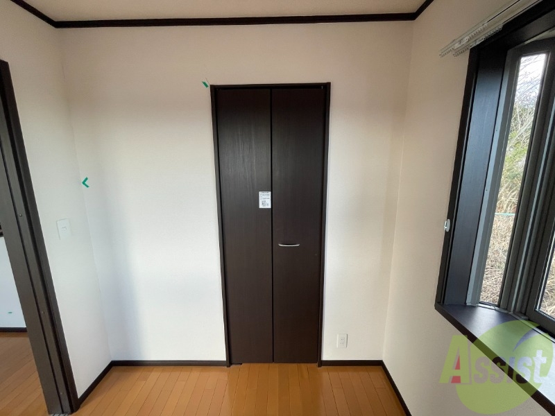 収納　寝室には大き目の収納がありたくさん収納できます