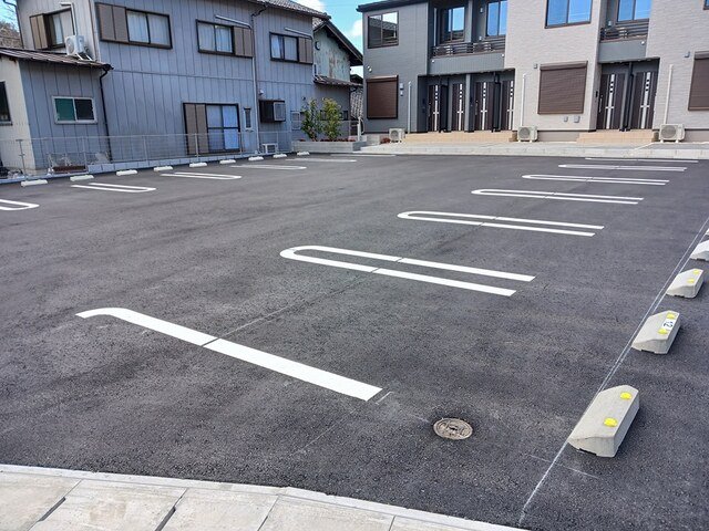 駐車場　車をお持ちの方に嬉しい駐車場付きの物件です