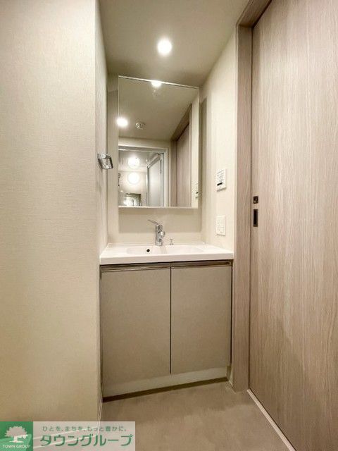 洗面設備　※写真は同タイプ住戸です。