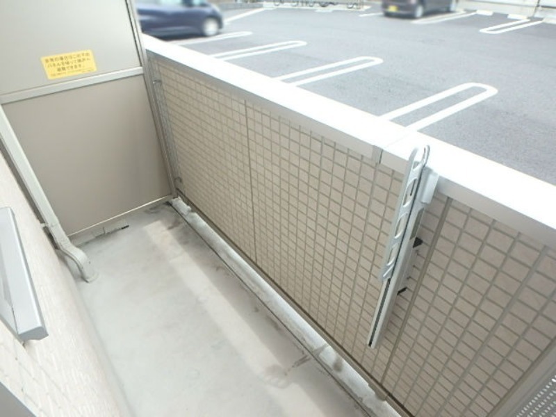 バルコニー　図面と現状に相違がある場合には現状を優先