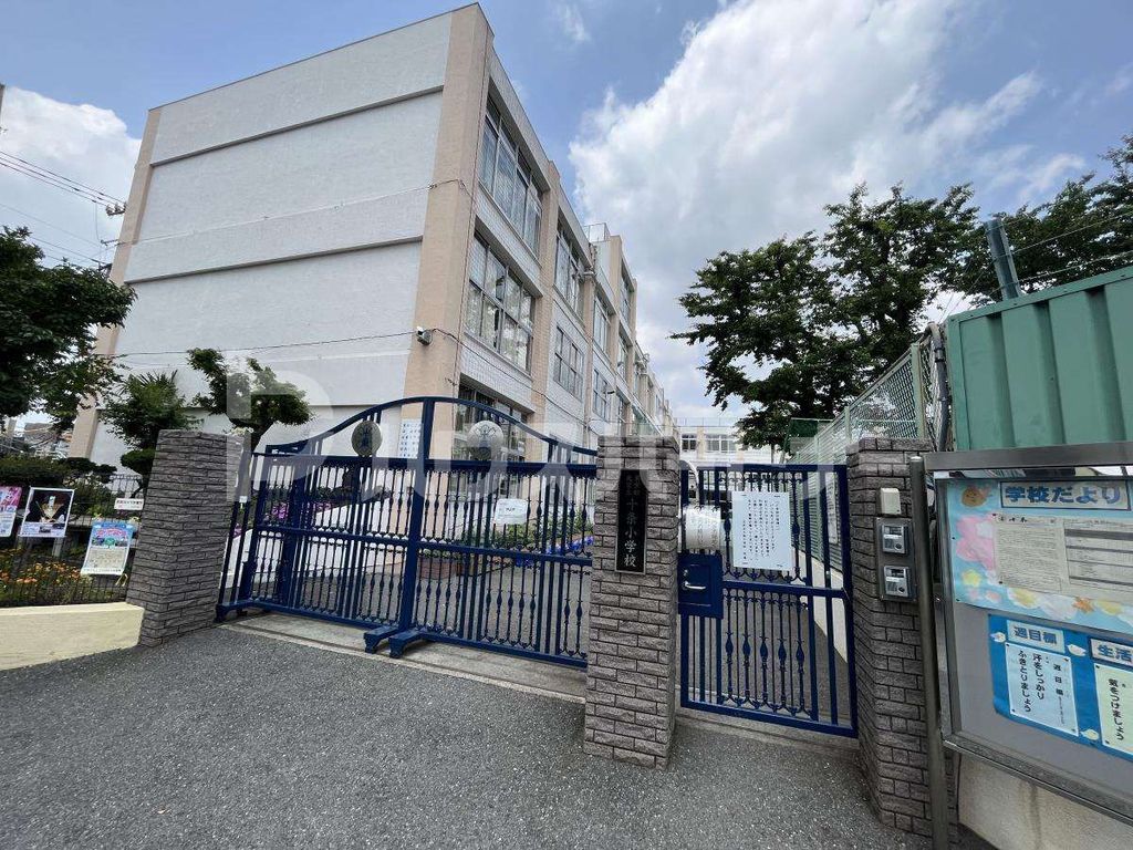 小学校　北区立十条小学校（小学校）まで500m
