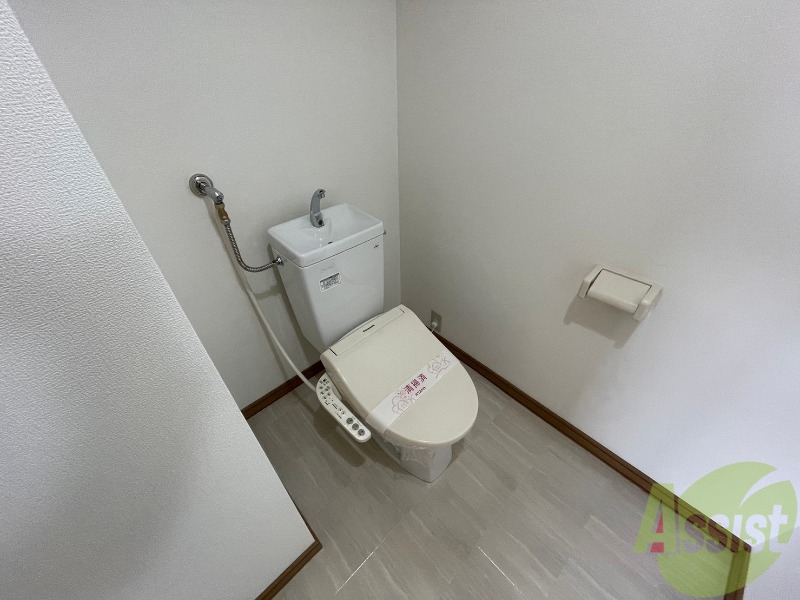 トイレ　トイレです。ウォシュレット付を探している方、おすすめです。