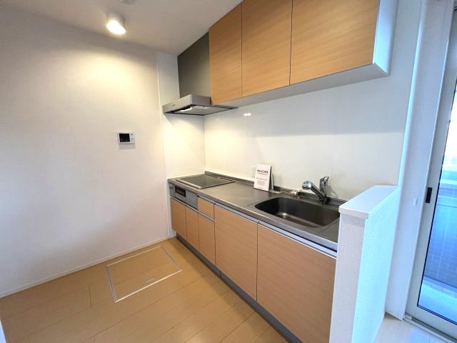 キッチン　イメージとして同建物他部屋を表示しています
