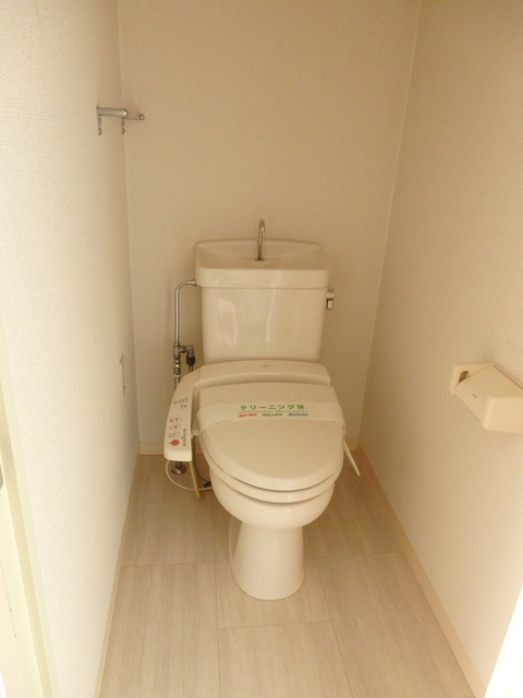 トイレ　参考写真（同建物別部屋のものです）