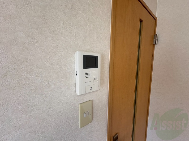 セキュリティ　ＴＶモニター付インターホンです。来客者の顔が見えるので安心！