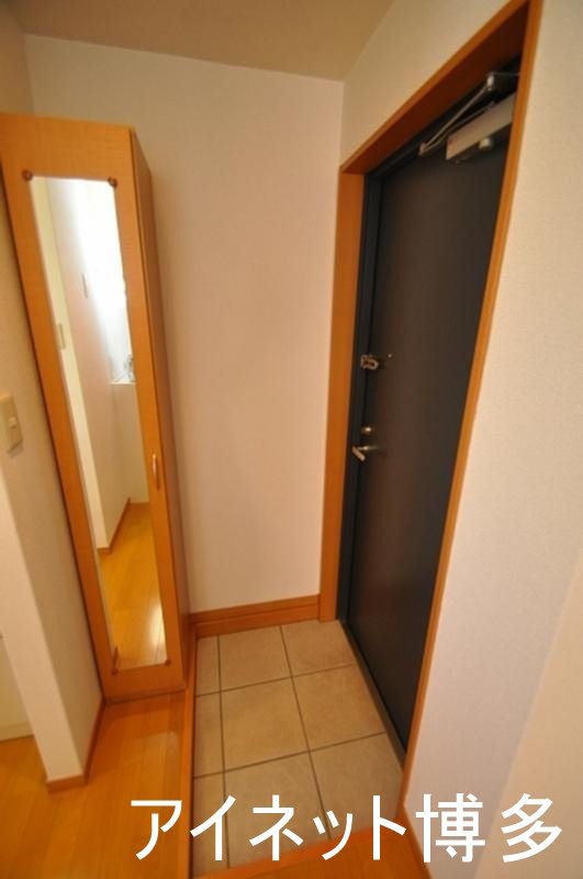 玄関　玄関も十分な広さです