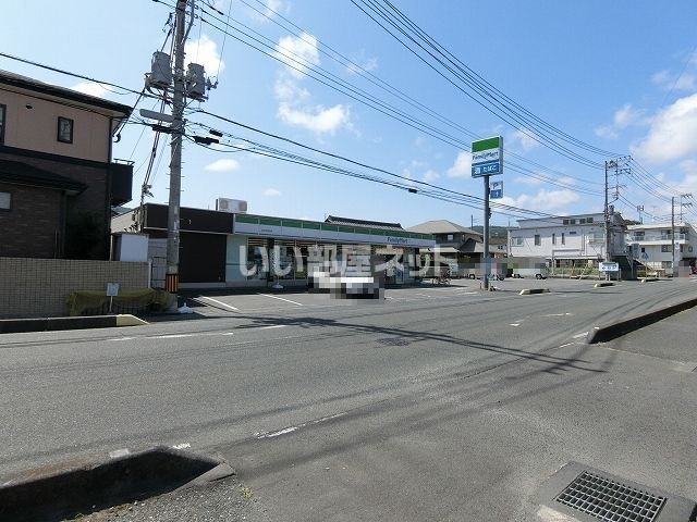コンビニ　ファミリーマート 日立末広町店（コンビニ）まで542m
