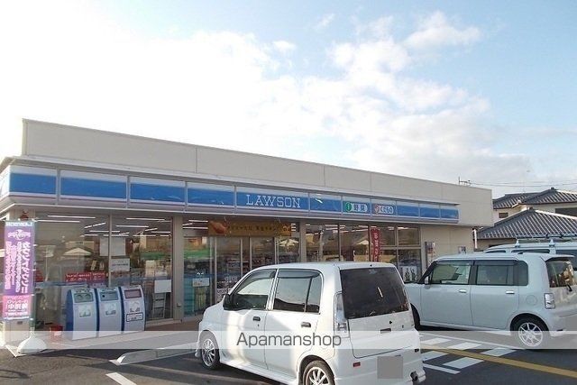 コンビニ　ローソン東近江東沖野三丁目店様（コンビニ）まで660m
