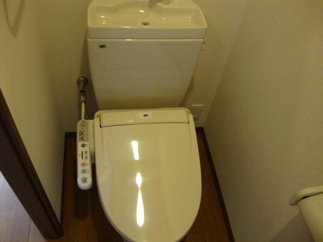 トイレ　シャワー付トイレ