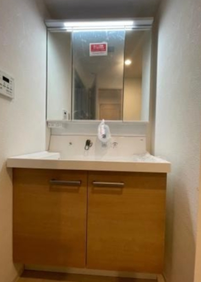 洗面設備　写真は同タイプ住居です。