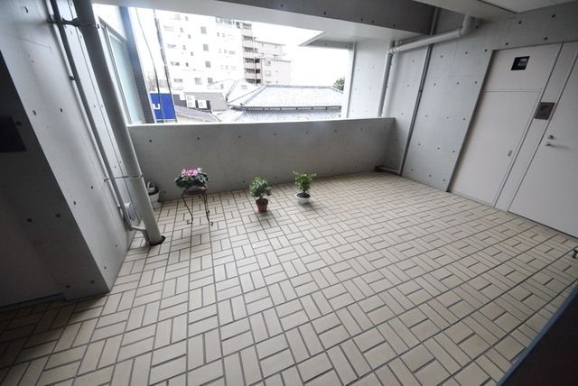 エントランス　★広々としたエントランスです★