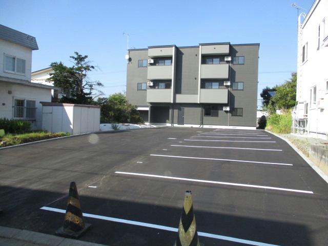 駐車場　駐車場