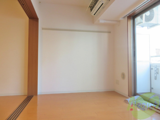 その他部屋・スペース　こちらは洋室を撮影しました。寝室にしましょう。