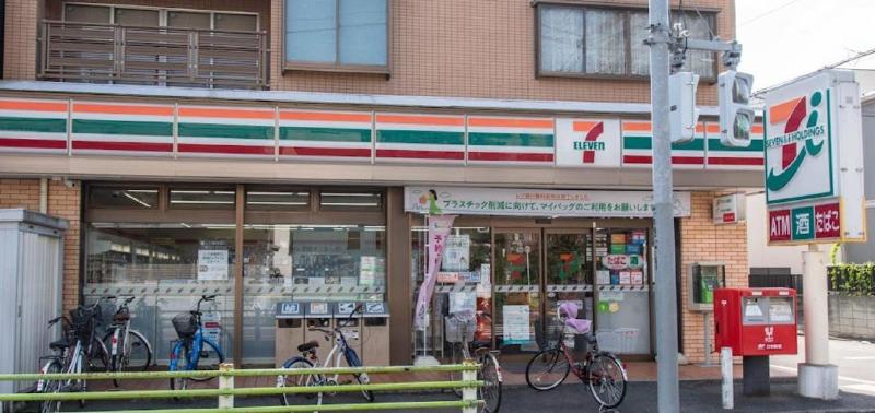 コンビニ　セブンイレブン（コンビニ）まで350m