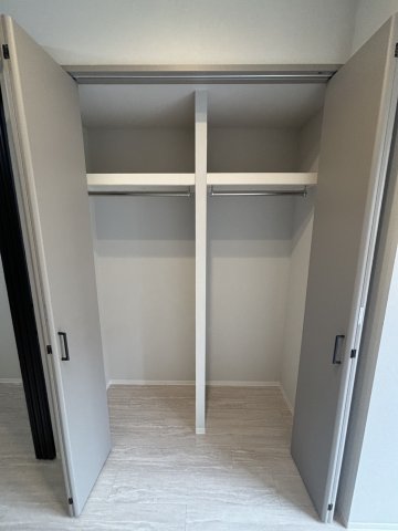 収納　コンフォリア・リヴ天王寺寺田町ソルテラス　クローゼット