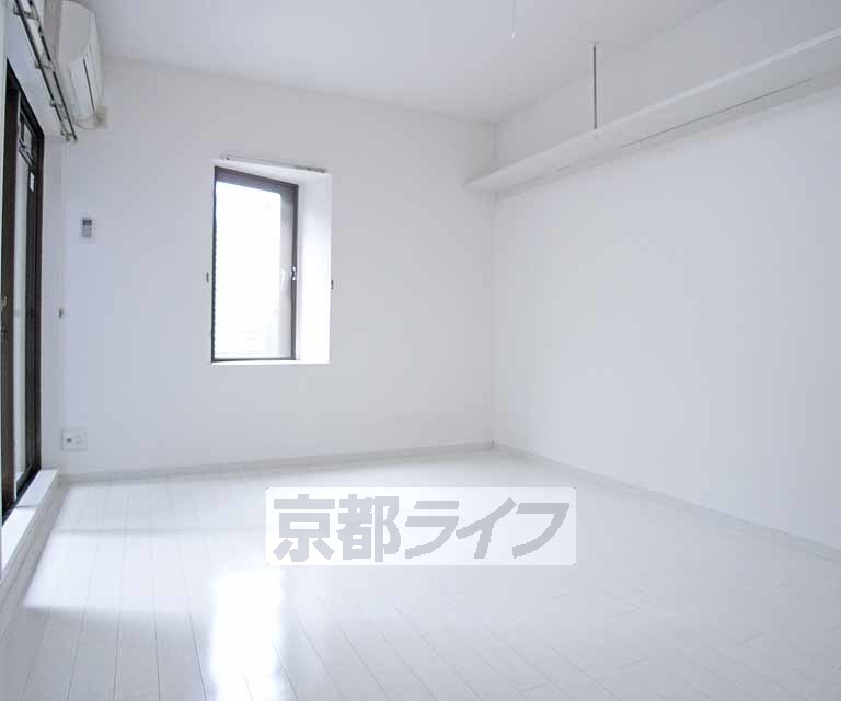 居室・リビング　綺麗な室内です。